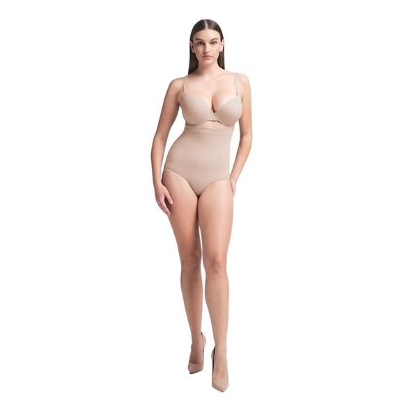 SKIMS Other - NEW Skims Sculpting High-Waisted Brief in Mica - Size XXS/XS
